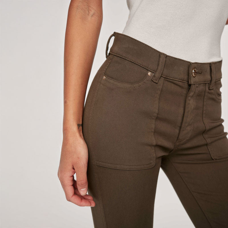 Mara Straight Leg Jeans in Dark Catskills