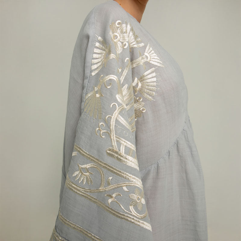 GREEK ARCHAIC KORI Crete Dress in Light Grey/Gold