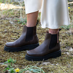 Sanna Leather Chelsea Boots in Brown