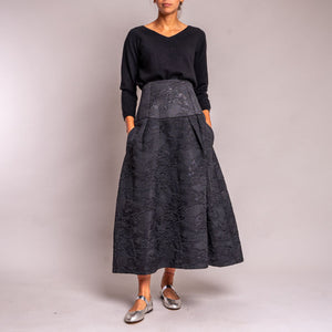 Marshan85 High Waisted Maxi Skirt in Jacquard Print/Black