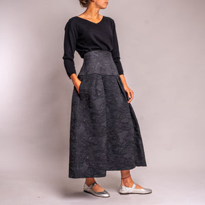 Marshan85 High Waisted Maxi Skirt in Jacquard Print/Black