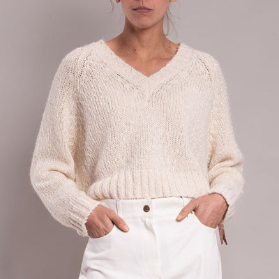 Aloa V Neck Jumper in Ecru