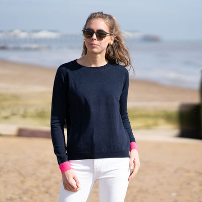 COLLEN & CLARE Polli Merino Cashmere Mix Contrast Cuff Knit in Navy/Fluo Pink