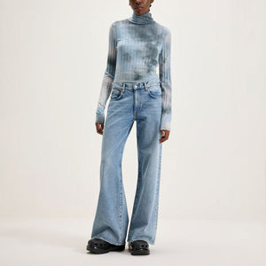 Kansas Straight Leg Jeans in Used Light Blue