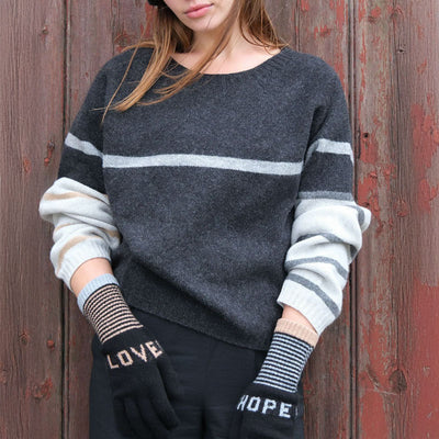 Contrasting Love & Hope Gloves in Black/Multi