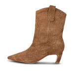 Dicte Suede Boots in Caramel