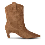 Dicte Suede Boots in Caramel