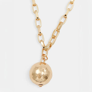 Garmisch Necklace with Globe in Gold