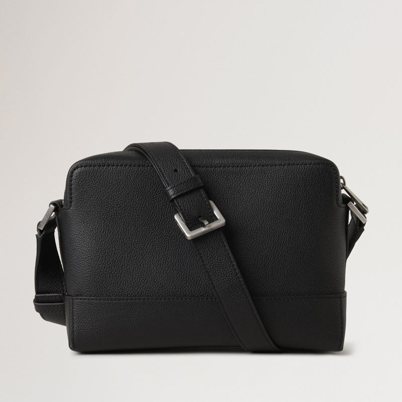 Small Farringdon Messenger Bag in Black