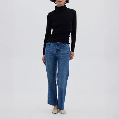 IRIS & WOOL Wool Roll Neck in Black