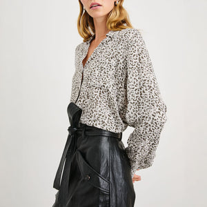 Josephine L/S Shirt in Charcoal Watercolour Cheetah