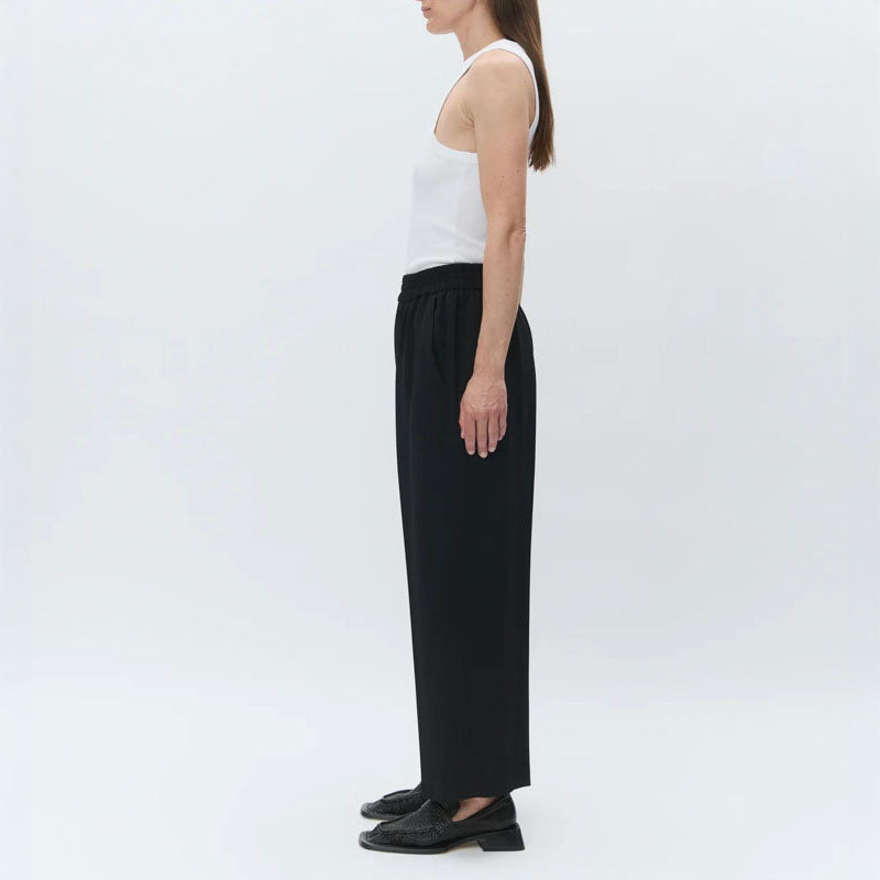 Jonah Classic Gabardine Trousers in Black