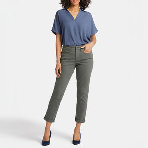 Margot Girlfriend Jeans in Vine Leaf