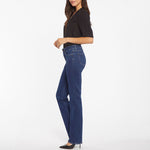 Marilyn Straight Leg Jeans in Quinn