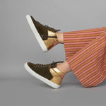 Nick Hi Top Trainers in Khaki/Gold