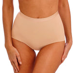 Shape Revelation Hourglass Shaping Brief in Praline