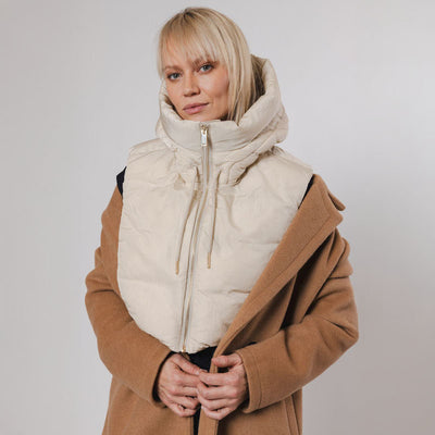 Tabita Hood Collar in Birch