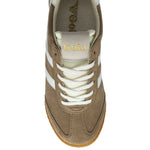 Elan Trainers in Tobacco/White