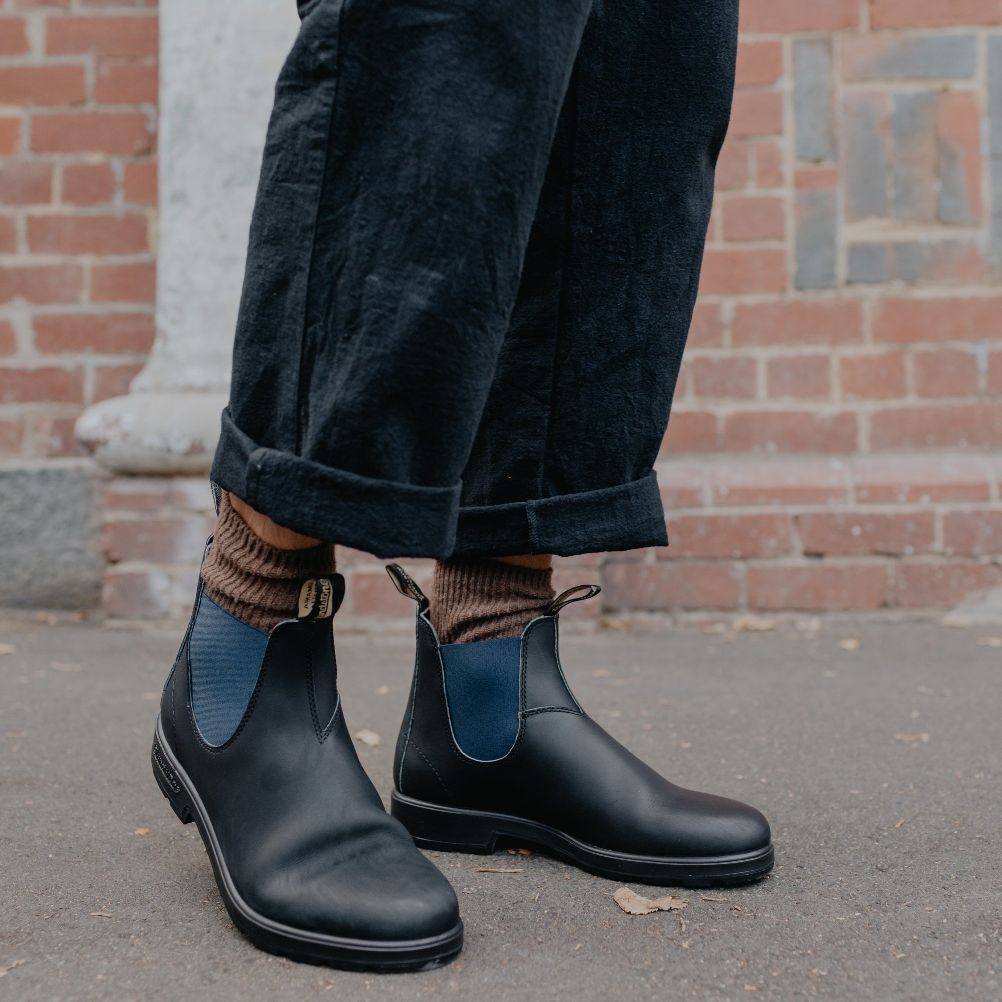 1917 Leather Boots with Blue Elastic in Voltan Black Collen