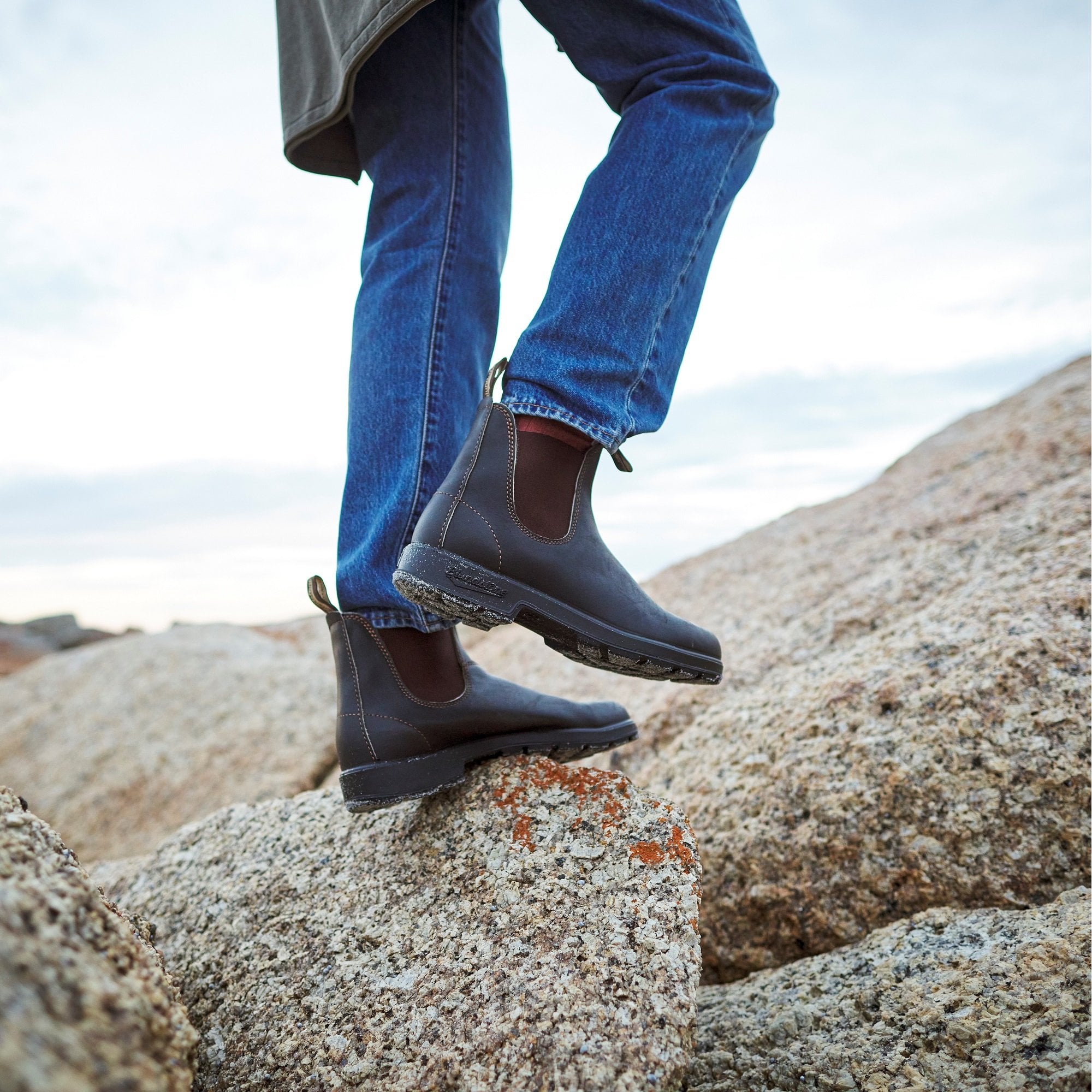 Blundstone stout hot sale brown