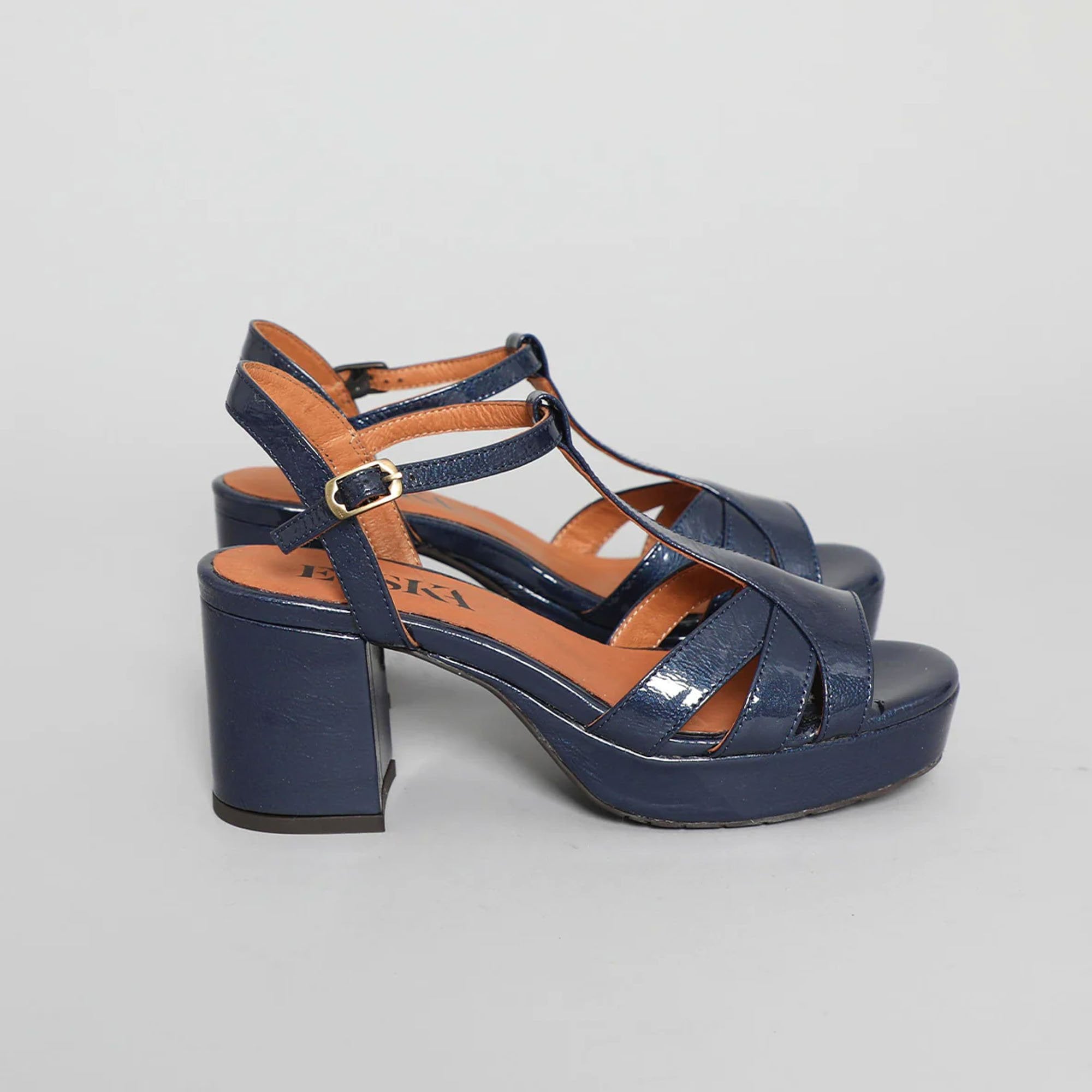 Navy t 2024 bar sandals