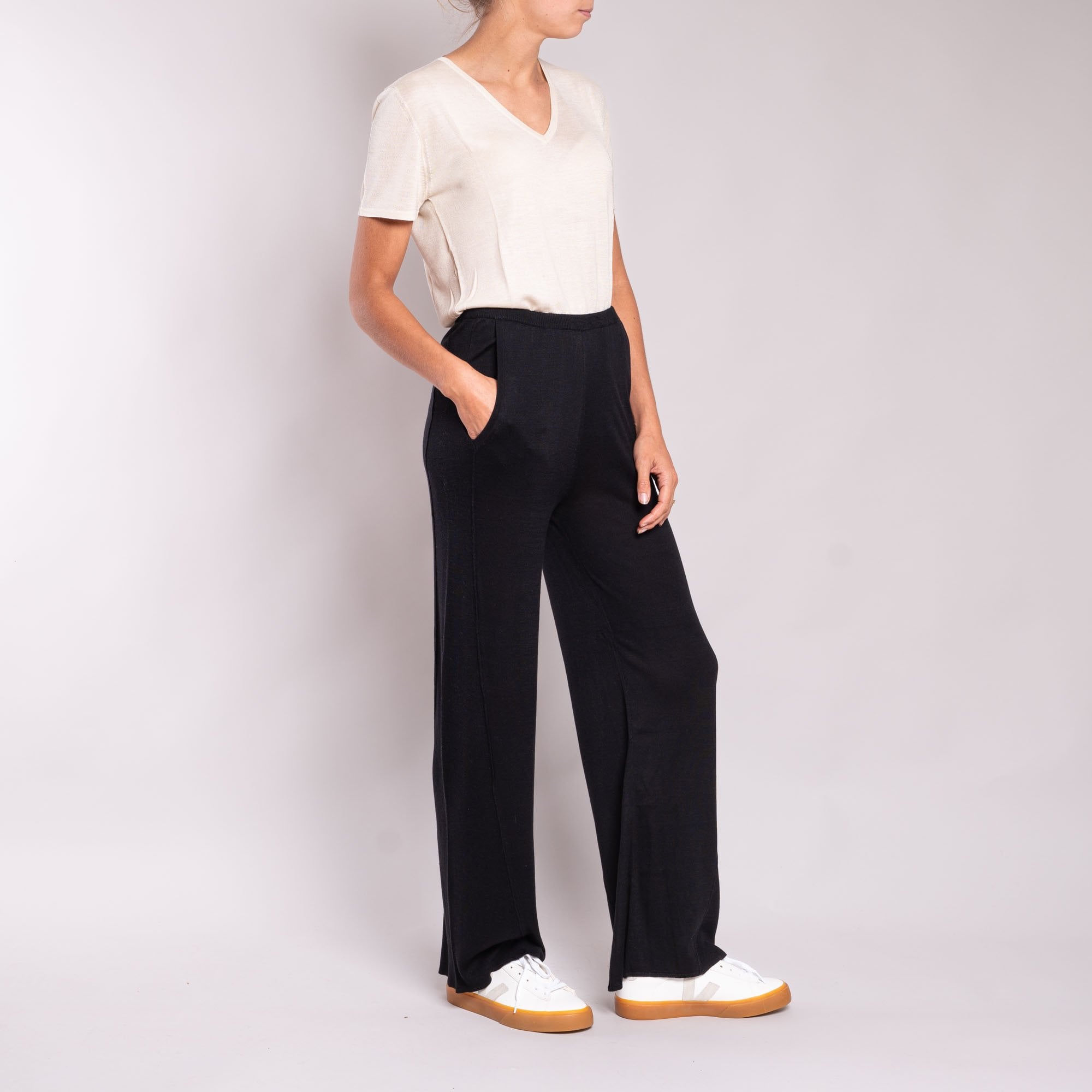 WOOL AND CASHMERE TROUSERS