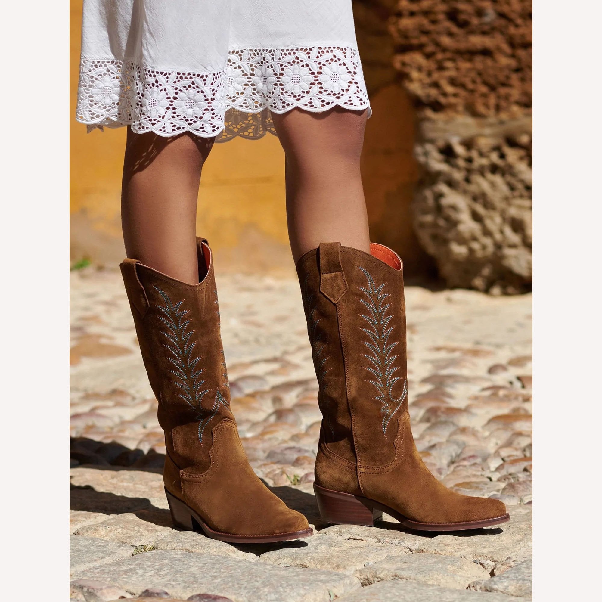 Embroidered best sale cowboy boots